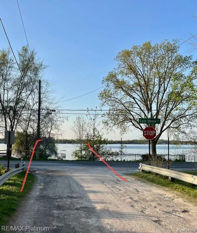 Shared Picnic/Lake Access Area No Designated Dock | Image 35