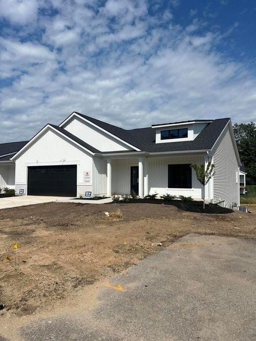 45-6704 Sheldon Crossing Dr, Hudsonville, MI, 49426-9091 | Card Image