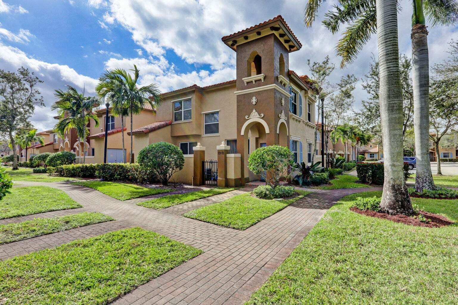 Residential Lease in Royal Palm Beach