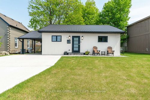 76 Ontario St S, Lambton Shores, ON, N0M1T0 | Card Image