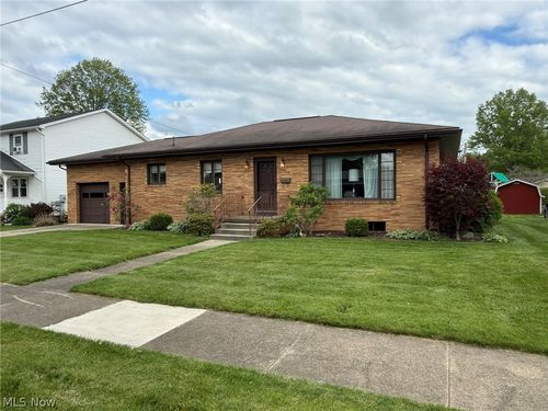 120 E 21st Street, Dover, OH, 44622 | Card Image