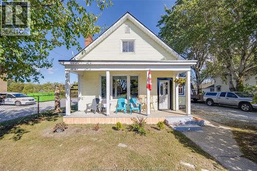 24 Water St, Kingsville, ON, N9Y1J3 | Card Image