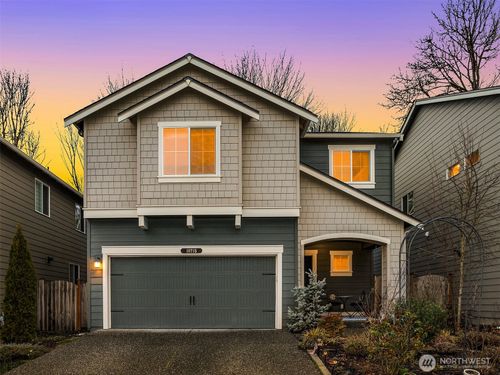 10715 32nd St Ne, Lake Stevens, WA, 98258-8128 | Card Image