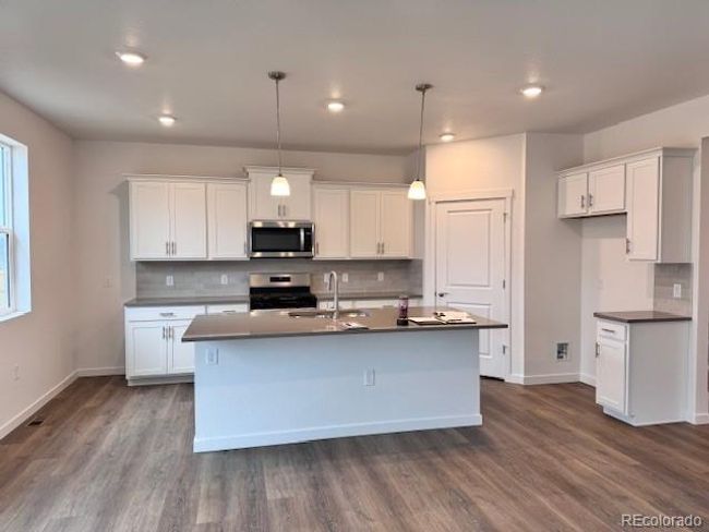 18328 Prince Hill Cir, House other with 4 bedrooms, 3 bathrooms and 2 parking in Parker CO | Image 4