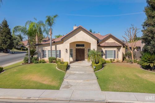 6503 Regent Wood Ct, Bakersfield, CA, 93312-6270 | Card Image