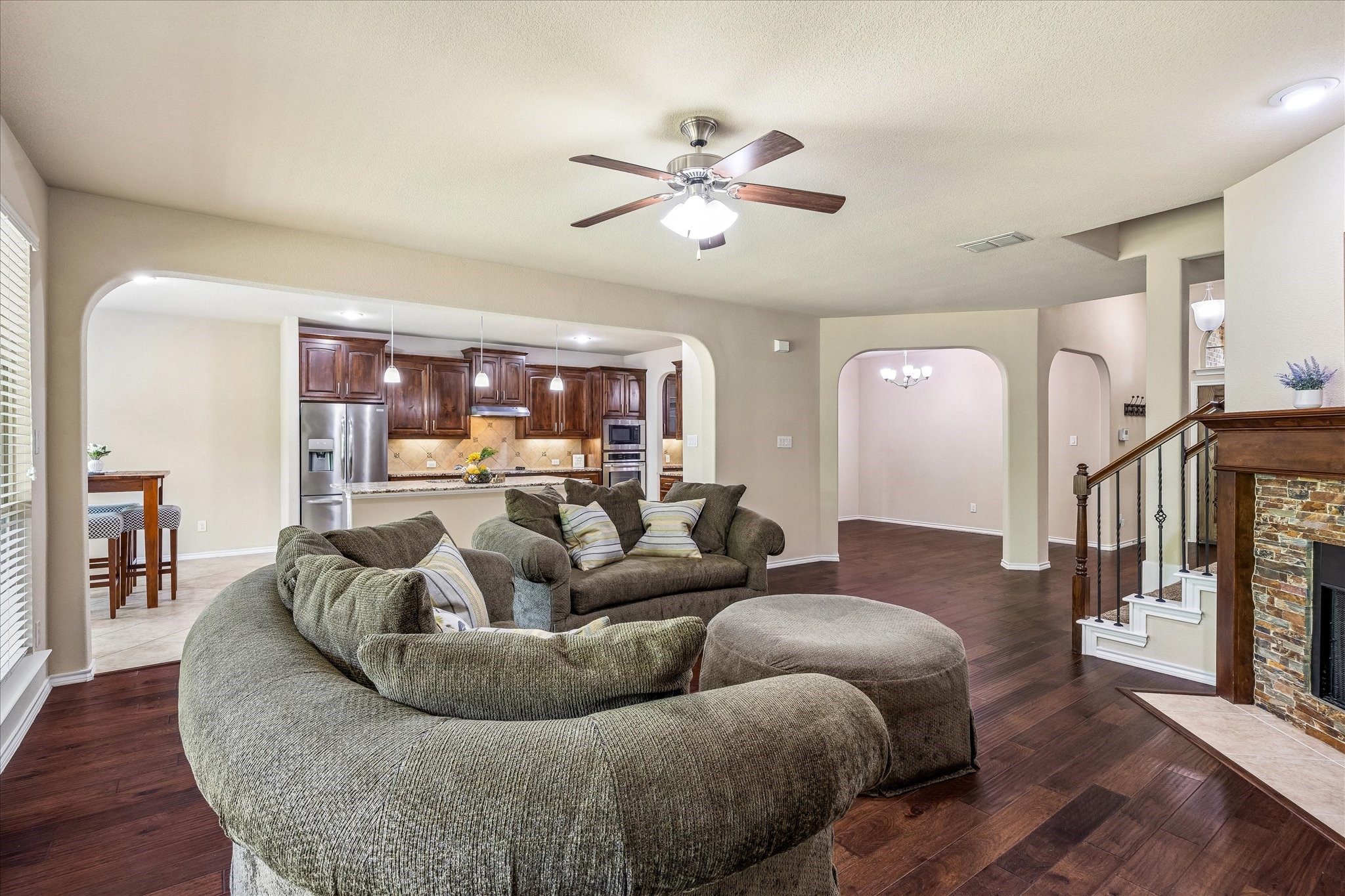 Residential in Edgecliff Village 5