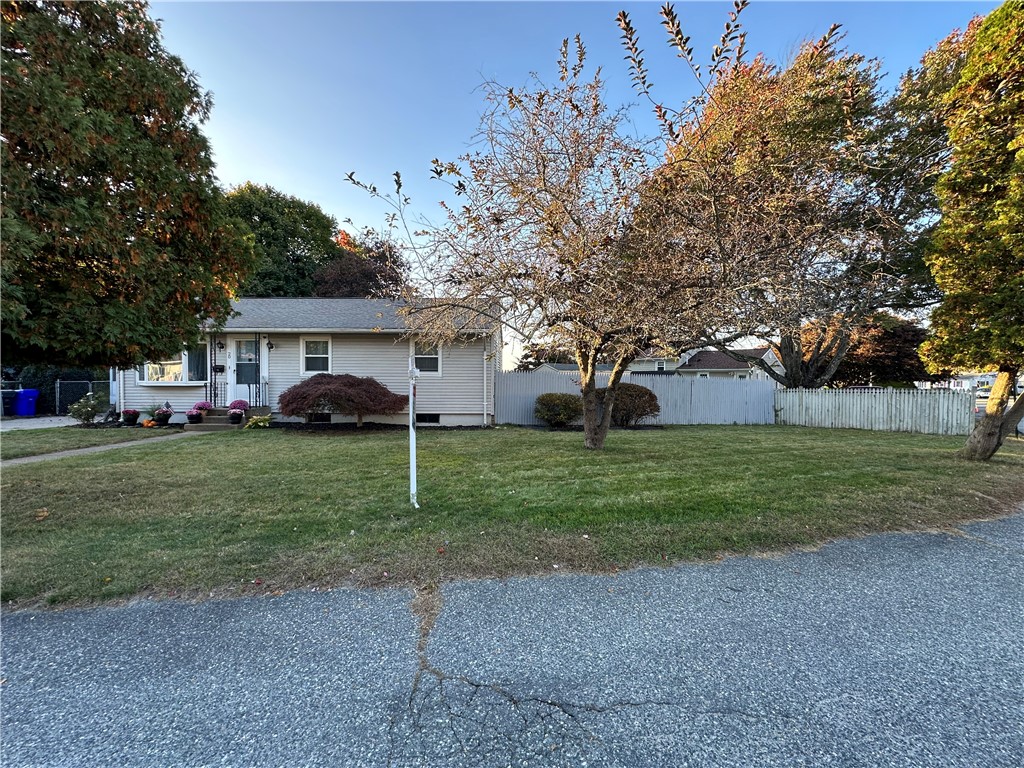 Fairgreen Dr, West Warwick, RI 02893