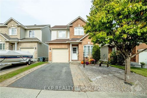40 Alameda Way, Barrhaven, ON, K2J5B3 | Card Image