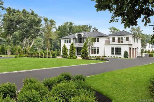 70 Wheatley Rd, Old Westbury, NY, 11568-1212 | Card Image