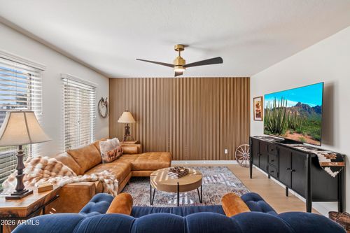 8107 E Vista Dr, Scottsdale, AZ, 85250-7357 | Card Image