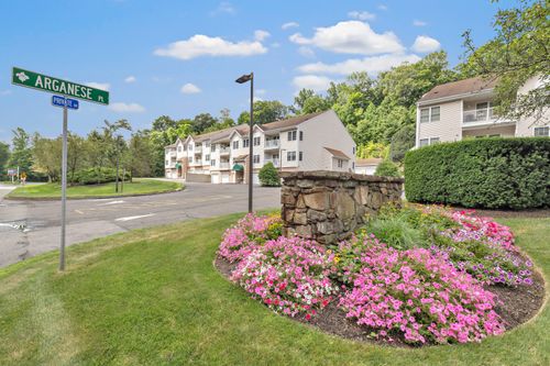 11211-11211 Arganese Pl, Trumbull, CT, 06611-6329 | Card Image