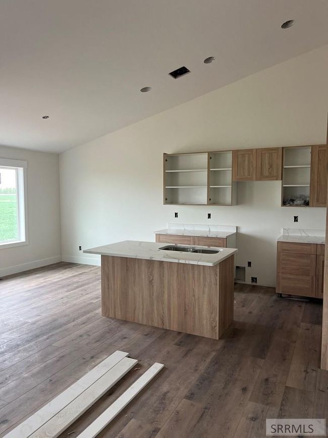 6164 Red Shirt Rd, Condo with 4 bedrooms, 3 bathrooms and 2 parking in Idaho Falls ID | Image 6