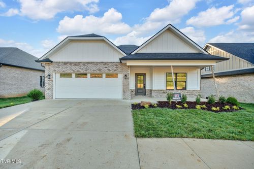 111 Station Way, Johnson City, TN, 37615-2388 | Card Image