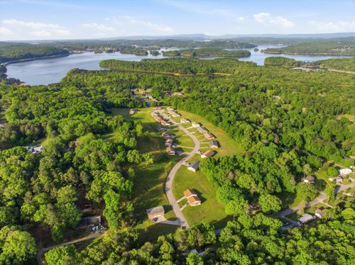 8498 Shawn Ridge Dr, Harrison, TN, 37341-9677 | Card Image