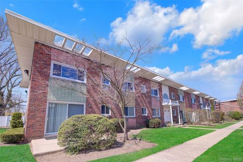 apt-2d-273 N Newbridge Rd, Levittown, NY, 11756-1580 | Card Image