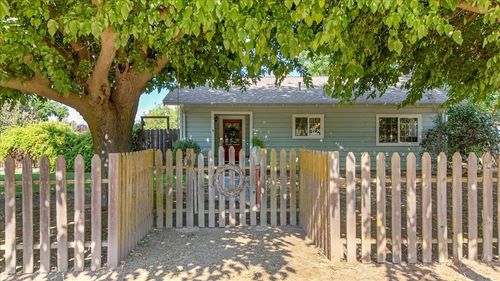 28937 Upper Road, Newman, CA, 95360 | Card Image