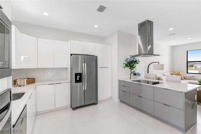 6032 Keystone Circle, House other with 4 bedrooms, 2 bathrooms and null parking in Labelle FL | Image 9