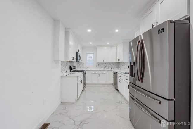 66 4 Th Ave, House other with 4 bedrooms, 2 bathrooms and null parking in Port Reading NJ | Image 7