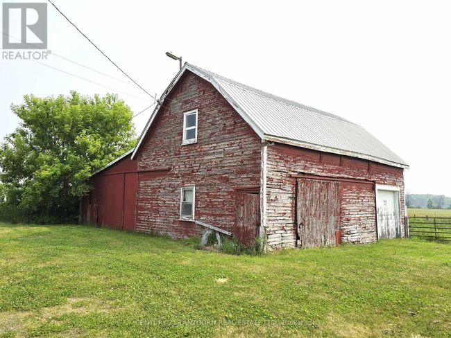 4893 Old Highway 2 Highway, Home with 4 bedrooms, 2 bathrooms and 9 parking in Belleville (Belleville Ward) ON | Image 12