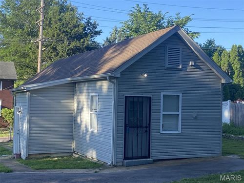 225 E Arlee Ave, Saint Louis, MO, 63125-2805 | Card Image