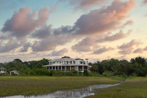 2302 Raven Dr, Sullivans Island, SC, 29482-8662 | Card Image
