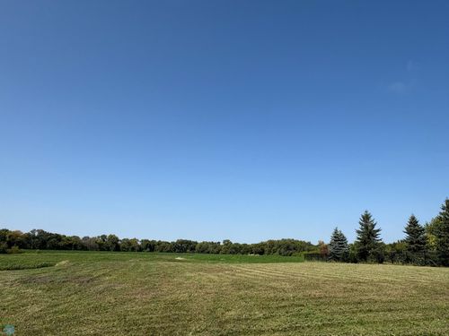 554 Tessa Dr, Moorhead, MN, 56560-5631 | Card Image