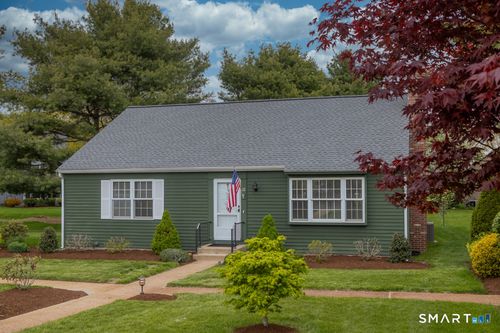 10-10 Runnymede Ln, Madison, CT, 06443-3452 | Card Image