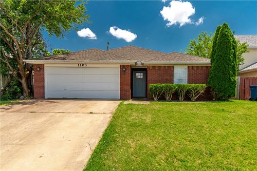 1103 Sw Apache Dr, Bentonville, AR, 72712-3695 | Card Image