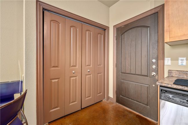 2410 S 2 Nd St, Condo with 3 bedrooms, 3 bathrooms and null parking in Waco TX | Image 7
