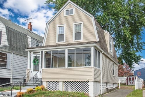 102 James St, Bloomfield, NJ, 07003-3630 | Card Image