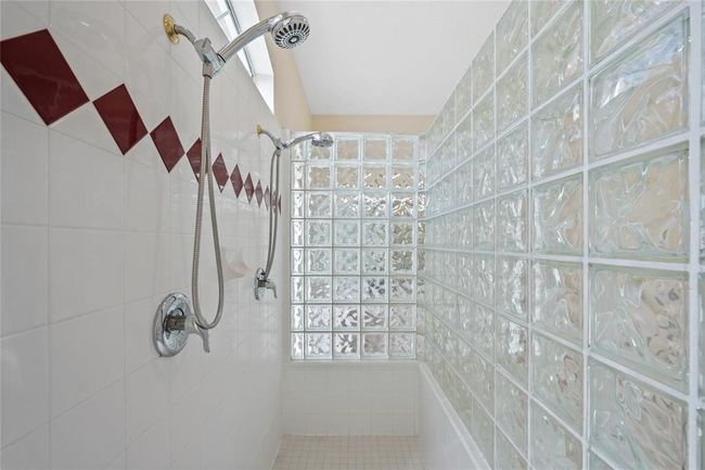 2510 Pebble Stream Ct, House other with 4 bedrooms, 4 bathrooms and 3 parking in Kingwood TX | Image 21