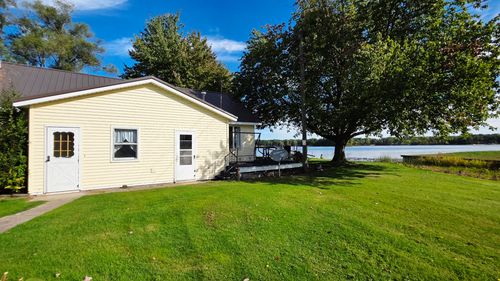 10966 Lake Rd, Lakeview, MI, 48850-9135 | Card Image