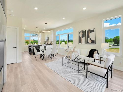 741 Smart Town Dr, Dearborn, MI, 48126-4904 | Card Image