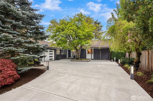 2119 182nd Ave Ne, Redmond, WA, 98052-6028 | Card Image