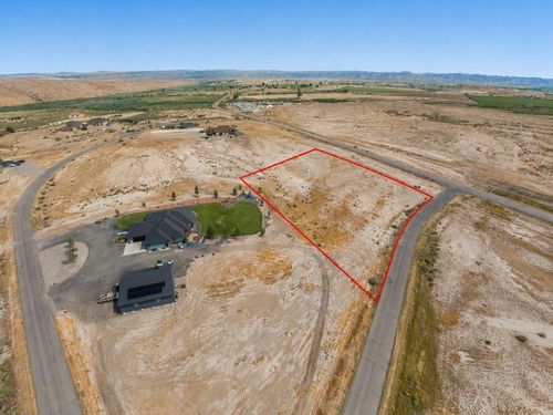 866 Slickrock Dr, Mack, CO, 81525-8702 | Card Image