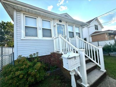 528 Lincoln Avenue, House other with 2 bedrooms, 1 bathrooms and null parking in State Island NY | Image 1