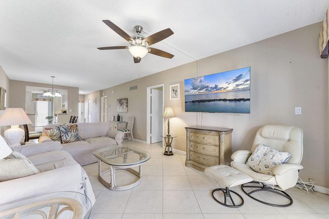 APT-208 - 101 Ne 19 Th Ave, Condo with 2 bedrooms, 2 bathrooms and null parking in Deerfield Beach FL | Image 10