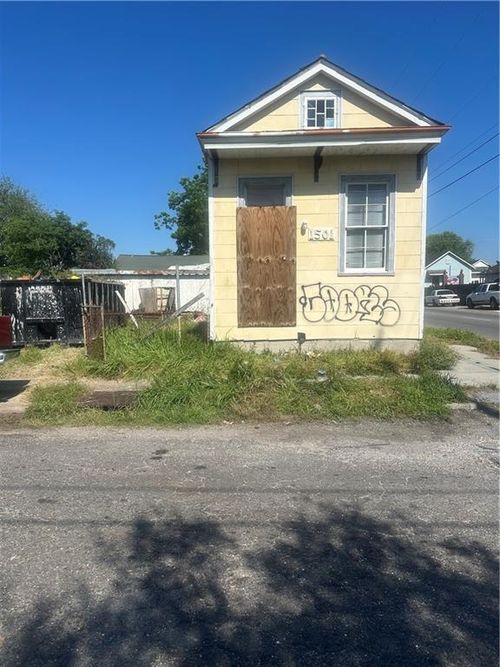 1501 Independence St, New Orleans, LA, 70117-5639 | Card Image