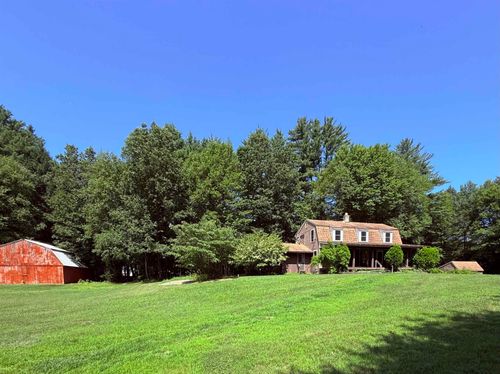 112 Breezy Acres Dr, Vernon, VT, 05354-9601 | Card Image