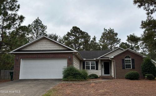 4 Monroe Ln, Pinehurst, NC, 28374-8095 | Card Image