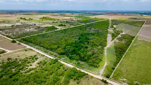 1251 Cr. 210, Floresville, TX, 78114 | Card Image