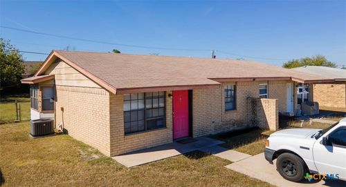 3325 Chisholm Trl, Killeen, TX, 76542-8317 | Card Image