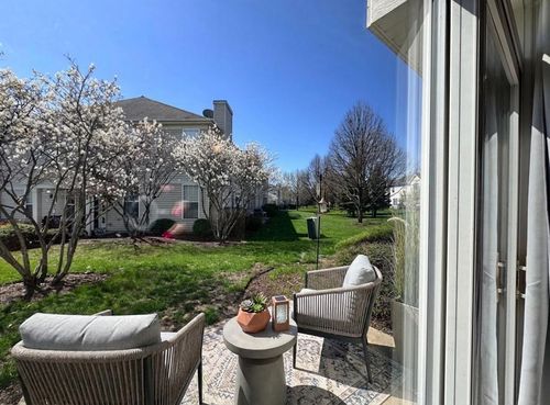 2266 Pembridge Dr, Lake In The Hills, IL, 60156-6413 | Card Image