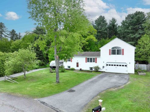 81 Meadow Rd, Milton, VT, 05468-3750 | Card Image