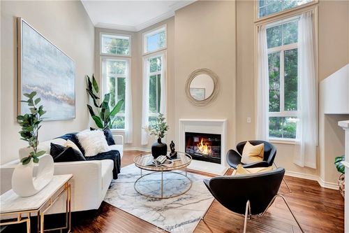 unit-d-3405 S Main St, Santa Ana, CA, 92707-4326 | Card Image