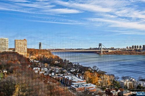 5 Horizon, Fort Lee, NJ, 07024 | Card Image