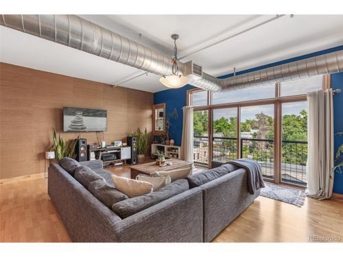 302-3299 Lowell Blvd, Denver, CO, 80211-3194 | Card Image