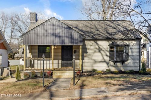 1515 Mccroskey Ave, Knoxville, TN, 37917-4752 | Card Image