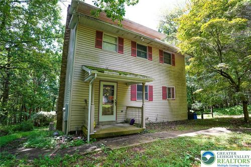 590 Pinewood Rd, Lehighton, PA, 18235-3517 | Card Image