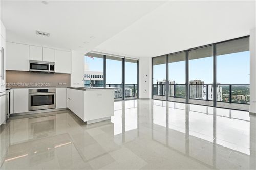 2302-88 Sw 7th St, Miami, FL, 33130-3766 | Card Image
